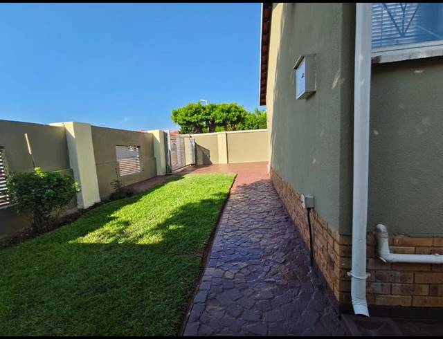 3 BEDROOM HOUSE FOR SALE IN GEELHOUTPARK